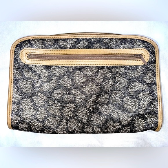 EUC Authentic YSL Giraffe Print Duffle Weekender Bag w/ Cosmetic Pouch Bundle - Picture 12 of 17